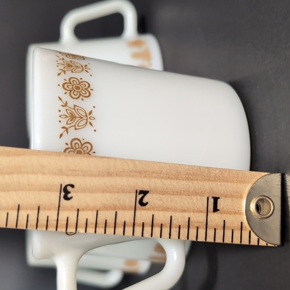 Vintage Pyrex Butterfly Gold lot of 5 Glass Coffee Cups. - Picture 8 of 8